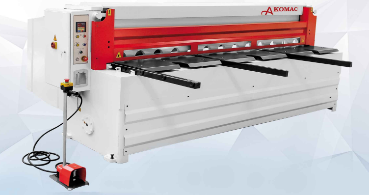 Máy cắt tôn dài 3 mét AKOMAC AKOCUT A 3003