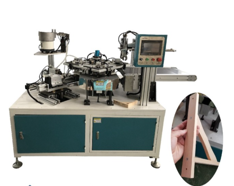 Máy khoan và vặn vít gia công gỗ