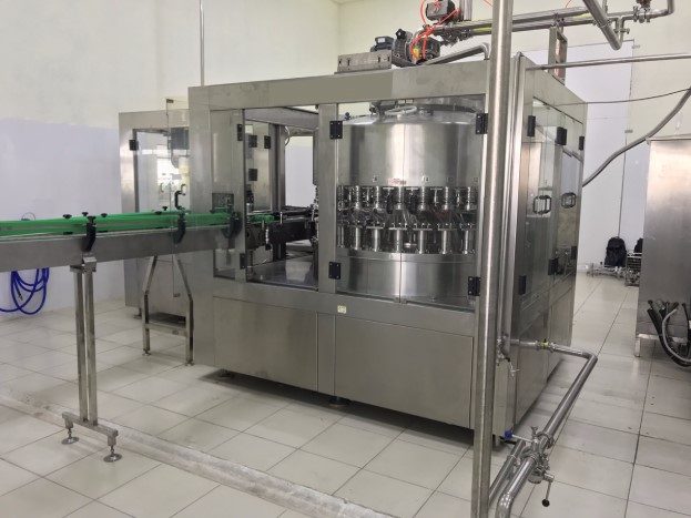 Máy chiết rót ghép mí lon
