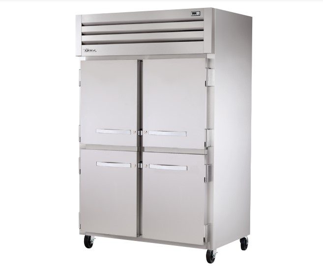 Tủ đông cửa xoay nửa rắn Reach-In TRUE STR2F-4HS-HC