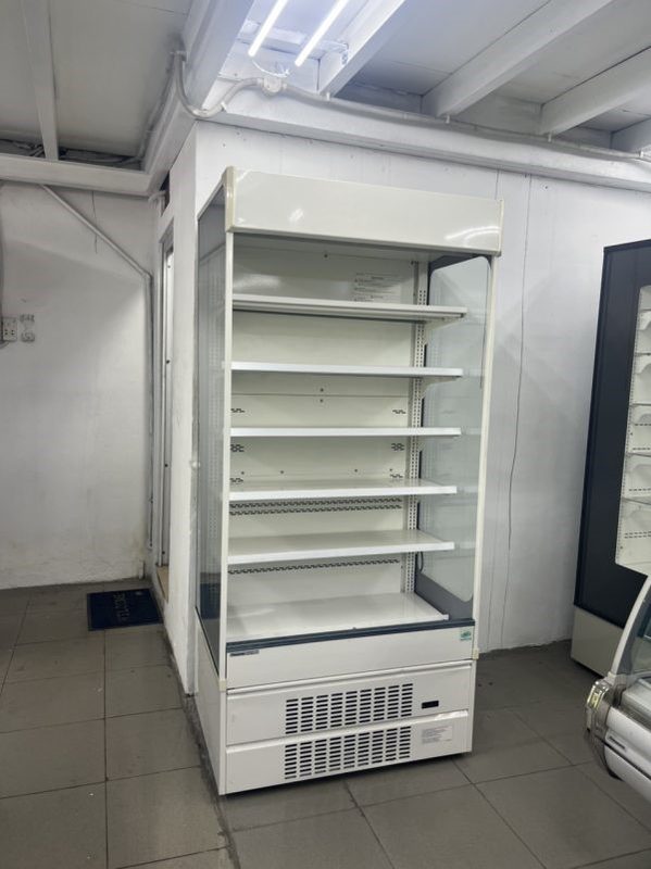 Tủ mát đứng dạng hở Panasonic SAR-V390TH