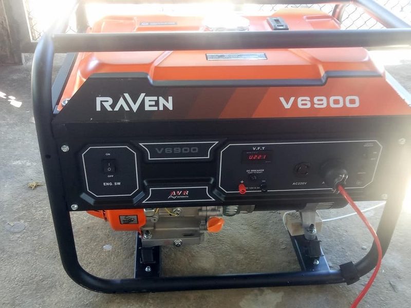 Máy Phát Điện Chạy Xăng 5Kw Raven V6900