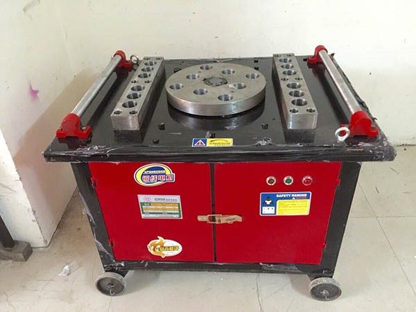 Máy uốn sắt GW50