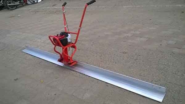 Máy đầm thước 6M