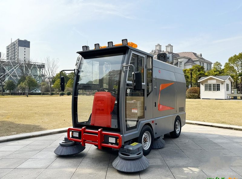 Xe quét rác hút bụi đô thị RS2200F