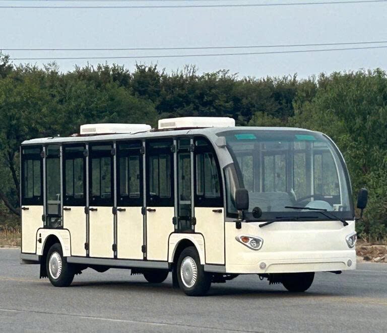 Xe du lịch 23 chỗ ngồi có mui kín MG009