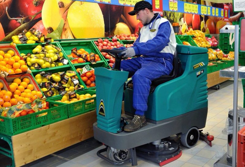 Máy chà sàn có ghế lái E65
