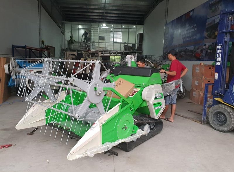 Máy gặt lúa liên hoàn Mini Shineray SR4LZ-0.9