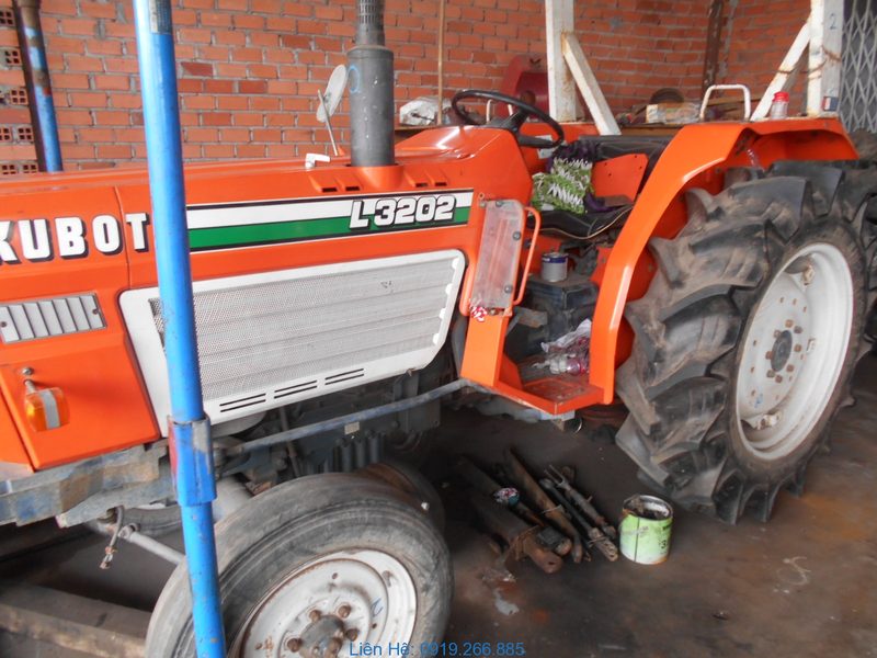 Máy cày KUBOTA L3202