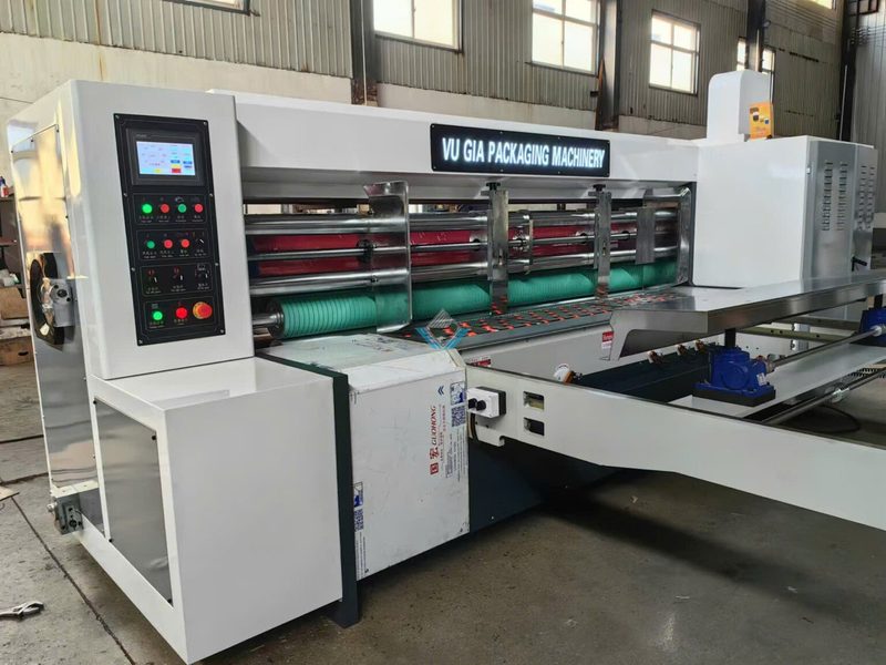 Máy bế tròn thùng carton MFPQ-2000/2400