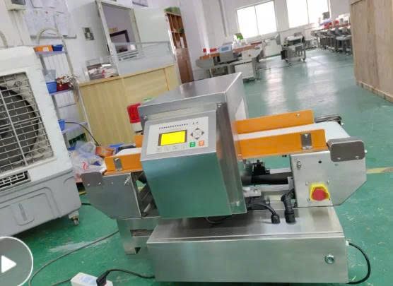 Máy dò kim loại tự động mini dành cho thực phẩm thủy sản