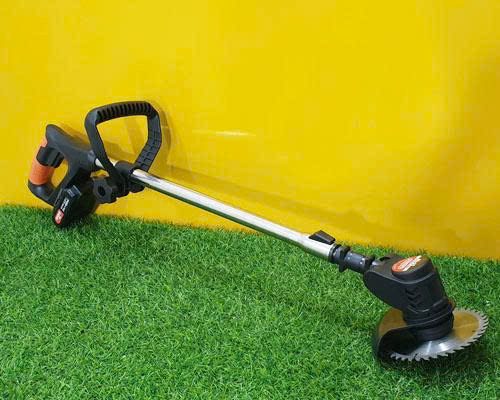Máy cắt cỏ chạy pin 36V LT120